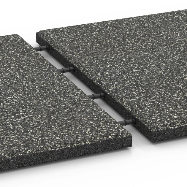 Großaufnahme vom Verbindungssystem von WARCO-Boden 6413 - Dopadová dlaždica – 90 cm im Farbdesign Tmavosivá žula. Abmessungen 50 x 50 x 3 cm.