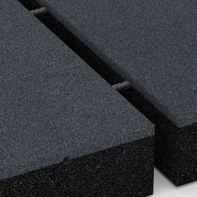 Großaufnahme vom Verbindungssystem von WARCO-Boden 6281 - Dopadová dlaždica – 300 cm im Farbdesign Bridlicová sivá. Abmessungen 50 x 50 x 11 cm.