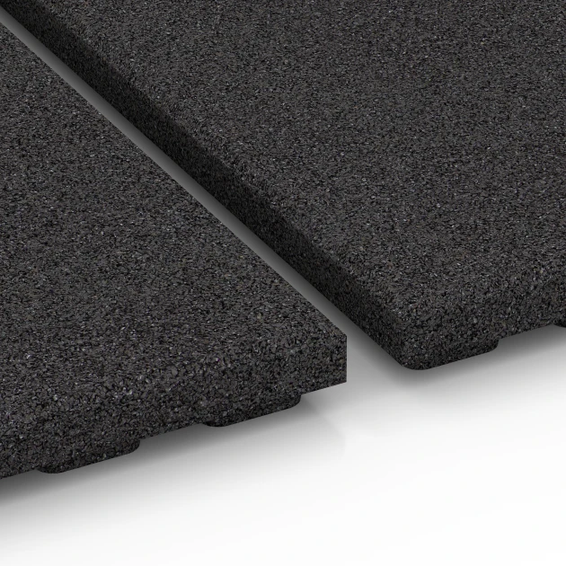 Großaufnahme vom Verbindungssystem von WARCO-Boden 6387 - Gumová rohož pre kone Premium im Farbdesign Antracit. Abmessungen 100 x 100 x 4,5 cm | 1,00 m².