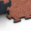 Großaufnahme vom Verbindungssystem von WARCO-Boden 6863 - Fitnes podlaha Max im Farbdesign Etna. Abmessungen 44,6 x 44,6 x 1,8 cm.
