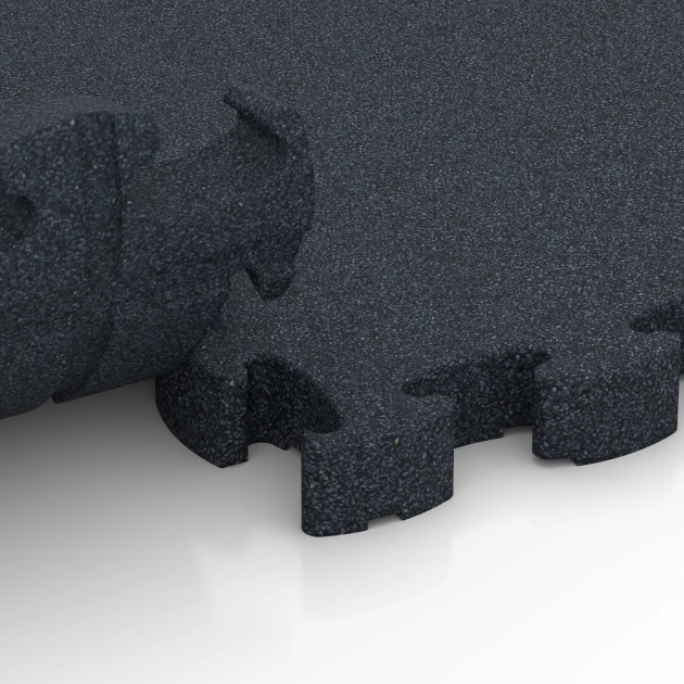 Großaufnahme vom Verbindungssystem von WARCO-Boden 6965 - Fitness Premium podlaha Plus im Farbdesign Antracit. Abmessungen 28,9 x 28,9 x 2,8 cm.