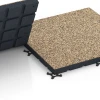 Großaufnahme vom Verbindungssystem von WARCO-Boden 7149 - Športová podlaha pre vonkajšie fitness im Farbdesign Ratan. Abmessungen 60 x 60 x 4 cm | 0,36 m².