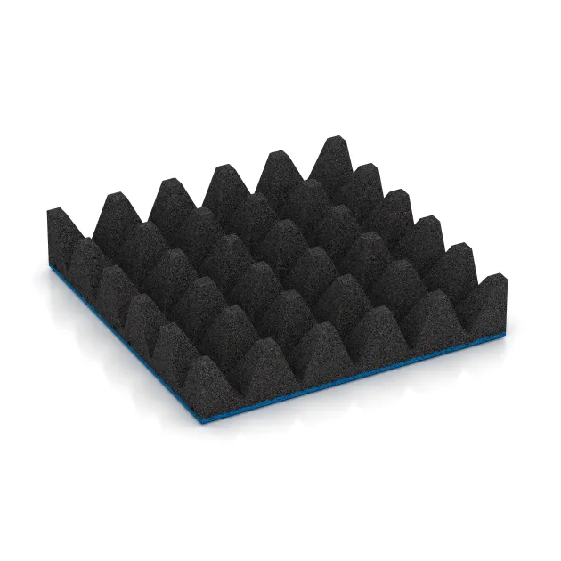 Aufsicht auf die Unterseite, also die Bodenseite von WARCO-Formteil 0735 - Dopadová gumená podložka na ihrisko im Format 500 x 500 x 100 mm.