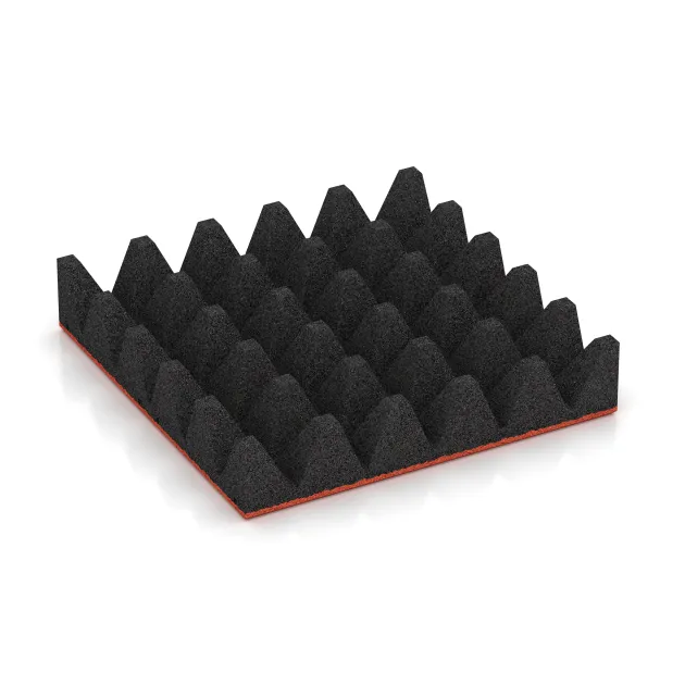 Aufsicht auf die Unterseite, also die Bodenseite von WARCO-Formteil 0742 - Dopadová gumená podložka na ihrisko im Format 500 x 500 x 100 mm.