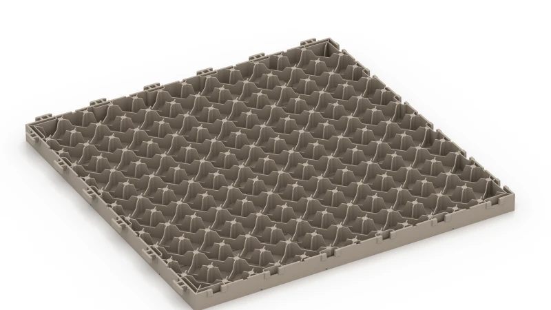 PP dlaždica s mriežkou a nožkami