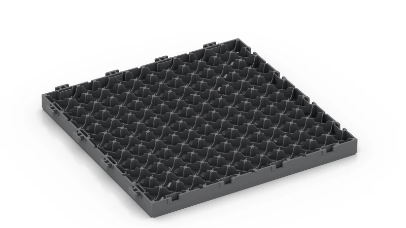 PP dlaždica s mriežkou a nožkami