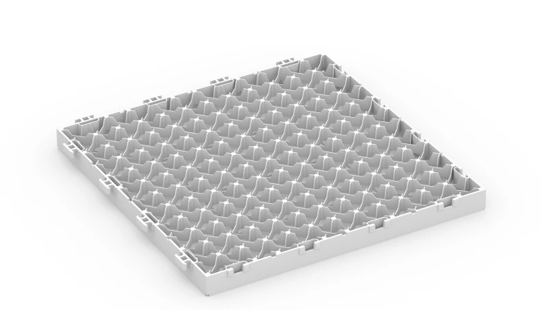 PP dlaždica s mriežkou a nožkami