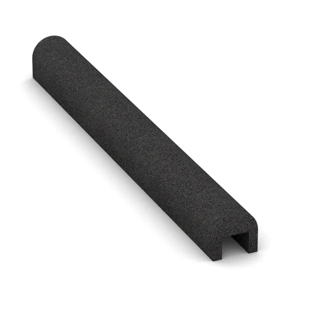 Foto der hinteren Seite vom unsymmetrischen WARCO-Formteil 2584: Rubber Kerb Cap, Design Antracit, Maße 1000 x 100 x 100 x 50 mm.