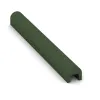 Foto der hinteren Seite vom unsymmetrischen WARCO-Formteil 2582: Rubber Kerb Cap, Design Trávová zelená, Maße 1000 x 100 x 100 x 50 mm.